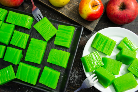 Gomitas de manzana con gelatina