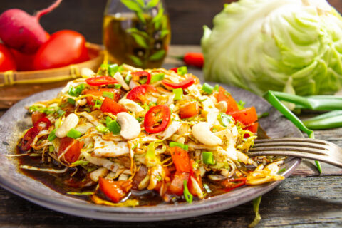 Ensalada de repollo y tomate